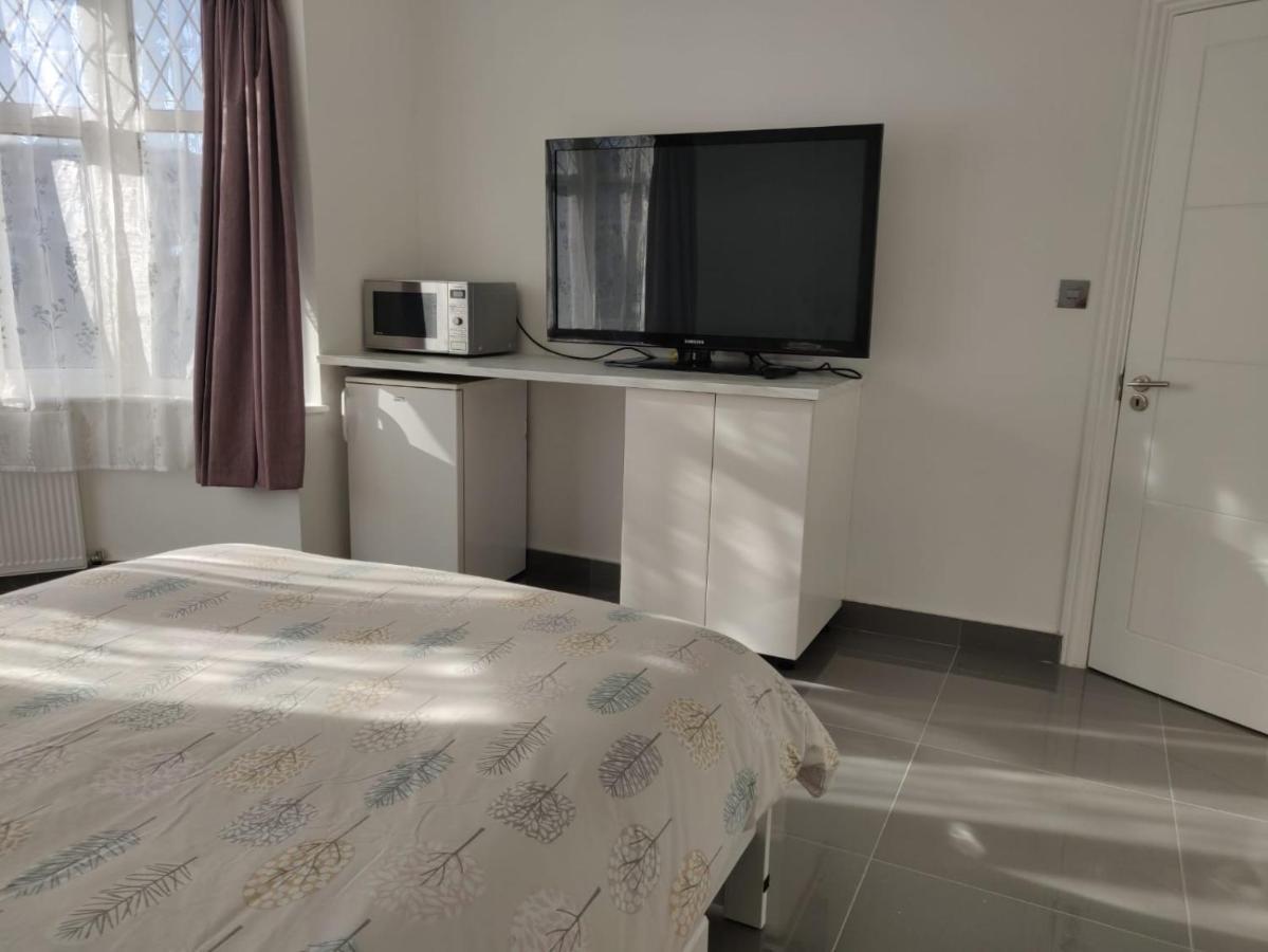 Stunning Double Room In Harrow Wembley - Khoob House ロンドン エクステリア 写真